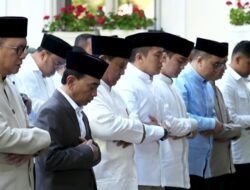 Presiden RI Prabowo Subianto Shalat Idul Adha di Paris