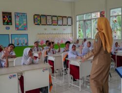 Bahasa Inggris Resmi Jadi Mapel Wajib SD Mulai 2027