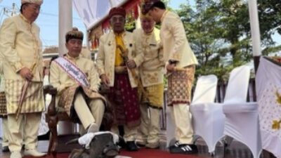 Jokowi di Beri Gelar Baginda Pemuka Bangsa dalam Prosesi Adat Sakral di Lampung