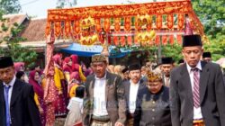 Jaga Eksistensi Budaya Sai Batin, Arlin Agus Saputra Resmi Dikukuhkan Sebagai Raja Pekon Tanjung Rejo