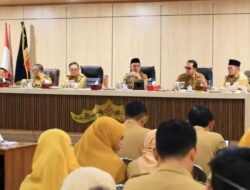 Bupati Parosil Mabsus Imbau Peserta Upacara Kenakan Pakaian Adat Sai Batin dan Kain Celugam