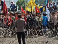 Demo Mahasiswa dan Pengemudi Ojek Berlanjut, DPR: Ini Alarm Serius bagi Pemerintah