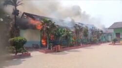Kebakaran Hebat Landa UPT SDN 14 Tulang Bawang Tengah, Atap Sekolah Ludes Terbakar