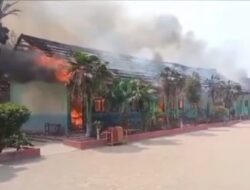 Kebakaran Hebat Landa UPT SDN 14 Tulang Bawang Tengah, Atap Sekolah Ludes Terbakar
