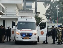 Jenazah Jenderal TNI (Purn) Ryamizard Ryacudu, Tiba di Lokasi Kemenhan