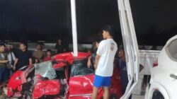 Toyota Agya Mogok Dihantam KA Kuala Stabas di Natar, Terpental 30 Meter