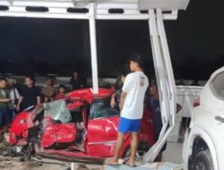 Toyota Agya Mogok Dihantam KA Kuala Stabas di Natar, Terpental 30 Meter