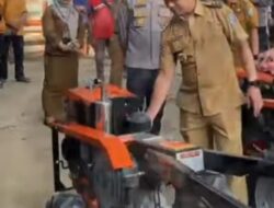 Langkah Swasembada Pangan dan Kendalikan Inflasi, Pemkab Pringsewu Bersama Polri Distribusikan Bantuan Alsintan