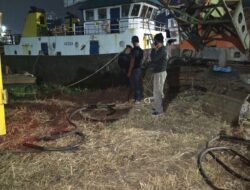 Ditpolairud Polda Sumsel Gagalkan Penyelundupan 21 Ton Solar Ilegal di Sungai Musi