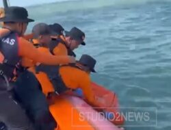 Tim SAR Evakuasi Jenazah Anonim Di Perairan Lampung Selatan