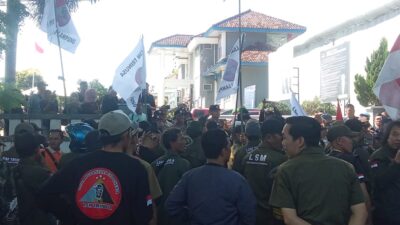 Lapas Kotabumi Didemo, Massa Minta Agar Kalapas Mundur Dari Jabatannya