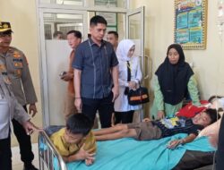 Kapolres Dan Dinskes Tangani Puluhan Siswa SMPN 1 Talang Padang Keracunan Makanan