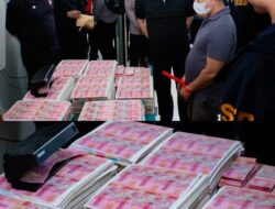 Polda Metro Jaya Bongkar Sindikat Uang Palsu, Temukan 360 Ribu Lembar Pecahan Rp100 Ribu