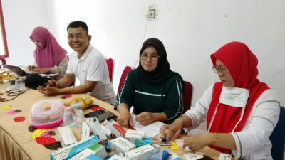 Jemput Bola ke Desa Sido Mulyo, Puskesmas Mider Tanjung Raja Obati Puluhan Warga