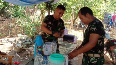 Racikan “Es Dogan Ala TNI” Hangatkan Keakraban Satgas TMMD dan Warga Sungkai Utara