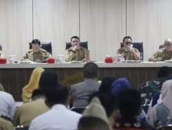 Bupati Lambar Pimpin Rapat Persiapan Peringatan HUT RI