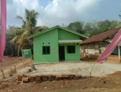 Transformasi Nyata TMMD ke-129 Kodim 0412 Lampung Utara, Senyum Lebar Suwardi Huni Rumah Impian Berwarna Hijau TNI