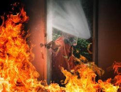 Gegera Jadi Bahan Ejekan, Seorang Pria Nekat Bakar Kantor Diskominfo