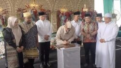 Bupati Radityo Egi Resmikan Ponpes-SMP IT Muhammad Al-Fatih Gratis di Sidomulyo