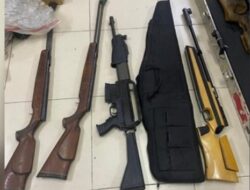 Polisi Uji Legalitas 995 Pucuk Senjata di Ruangan Eks Ketua Yayasan