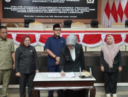 Wagub Jihan Hadiri Rapat Paripurna Penarikan Raperda Bank Lampung