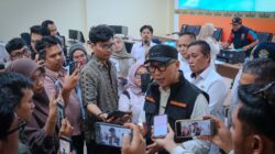 Pemprov Lampung Perkuat Mitigasi dan Pantau Langsung Aktivitas Gunung Anak Krakatau dari Selat Sunda