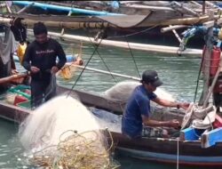 Erupsi Anak Krakatau Lumpuhkan Perekonomian Pesisir Lampung Selatan, Tangkapan Nelayan Anjlok 70%