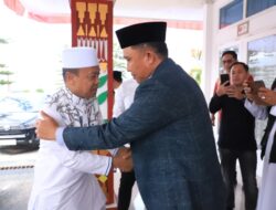 Bupati Parosil Mabsus Sambut Kedatangan Ustad Das’ad Latif di Lambar