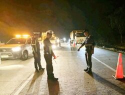 Laka Lantas di Tol Terpeka KM 246, Bus EPA Star Tabrak Belakang Truk Trailer