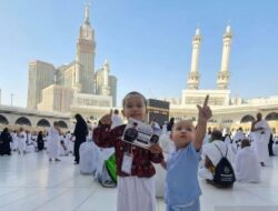 Kado Ulang Tahun Istimewa dari Kapolri untuk Dua Bocah Asal Bogor Umrah Gratis Duo Presisi