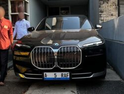 Usut Kasus TPPU Bupati Pekalongan Nonaktif, KPK Geledah Rumah Suami Fadia Arafiq dan Sita Mobil Listrik BMW