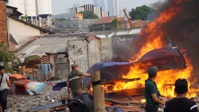 Polisi Kembali Gerebek Kampung Boncos, 116 Personel Gabungan Ringkus 4 Pria dan Sita Senjata