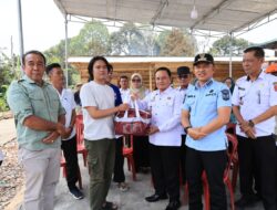 Duka di Tengah Puing Pekon Balak : Bupati dan Wabup Lampung Barat Peluk Hangat Korban Kebakaran