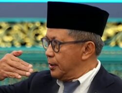 Dari Panggung Mimbar Kebebasan ke Lingkaran Kekuasaan, Paradoks Manuver Politik Rocky Gerung