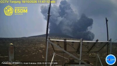 Gunung Anak Krakatau Kembali Erupsi Kolom Abu Capai 500 Meter, Status Siaga (Level III) Ditetapkan