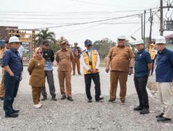 Pemkab Mesuji Manfaatkan Limbah Tol JTTS untuk Perbaiki Infrastruktur Jalan