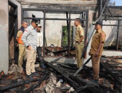 Bupati Lampung Barat Kunjungi Keluarga Korban Rumah Terbakar Di Sumber Jaya